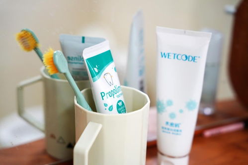 牙膏清洁牙齿去除口臭的真相 每天刷牙真的就够了吗？