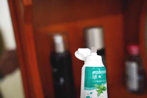 清洁牙齿，远离口臭 为什么每天刷牙还不够？